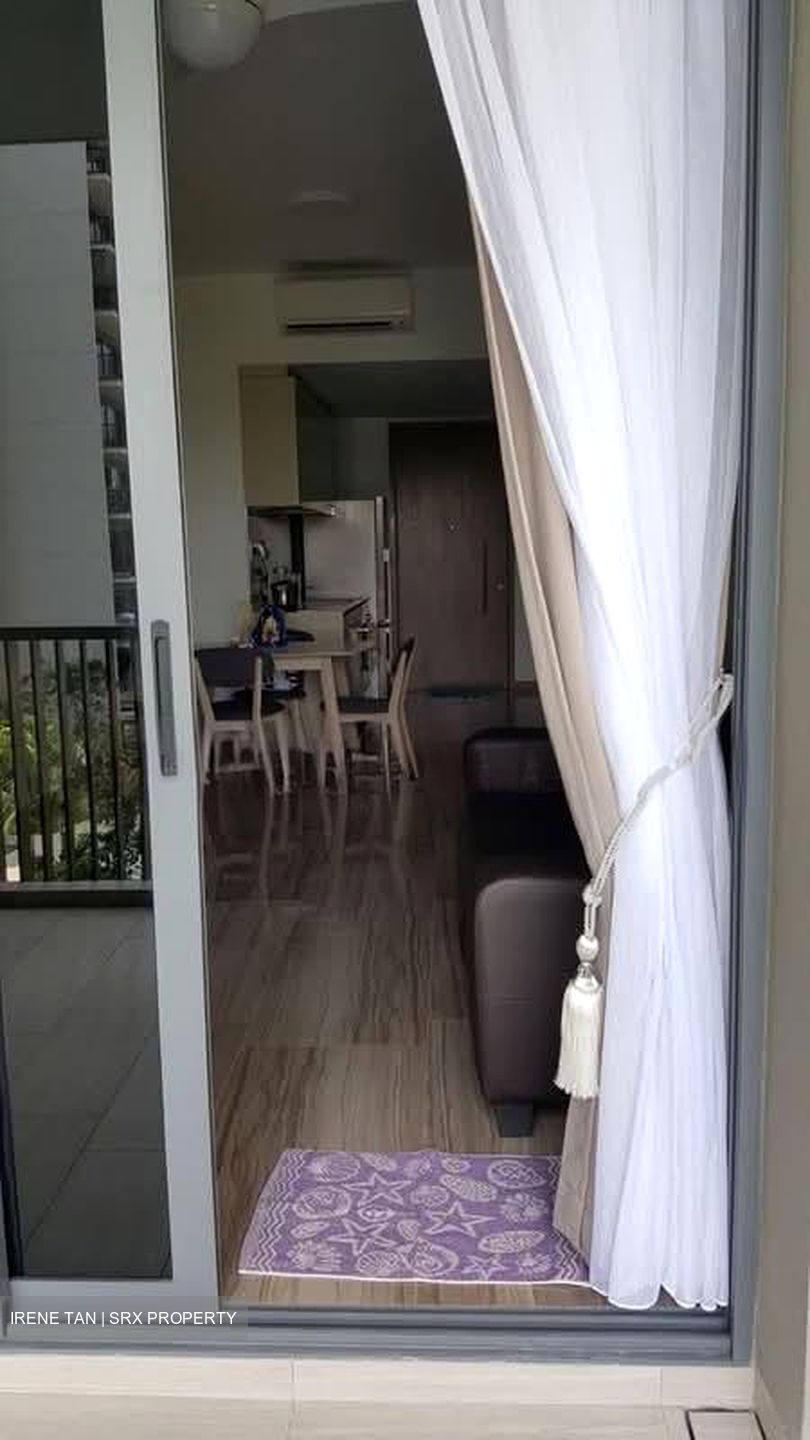 Lakeville (D22), Condominium #571035801